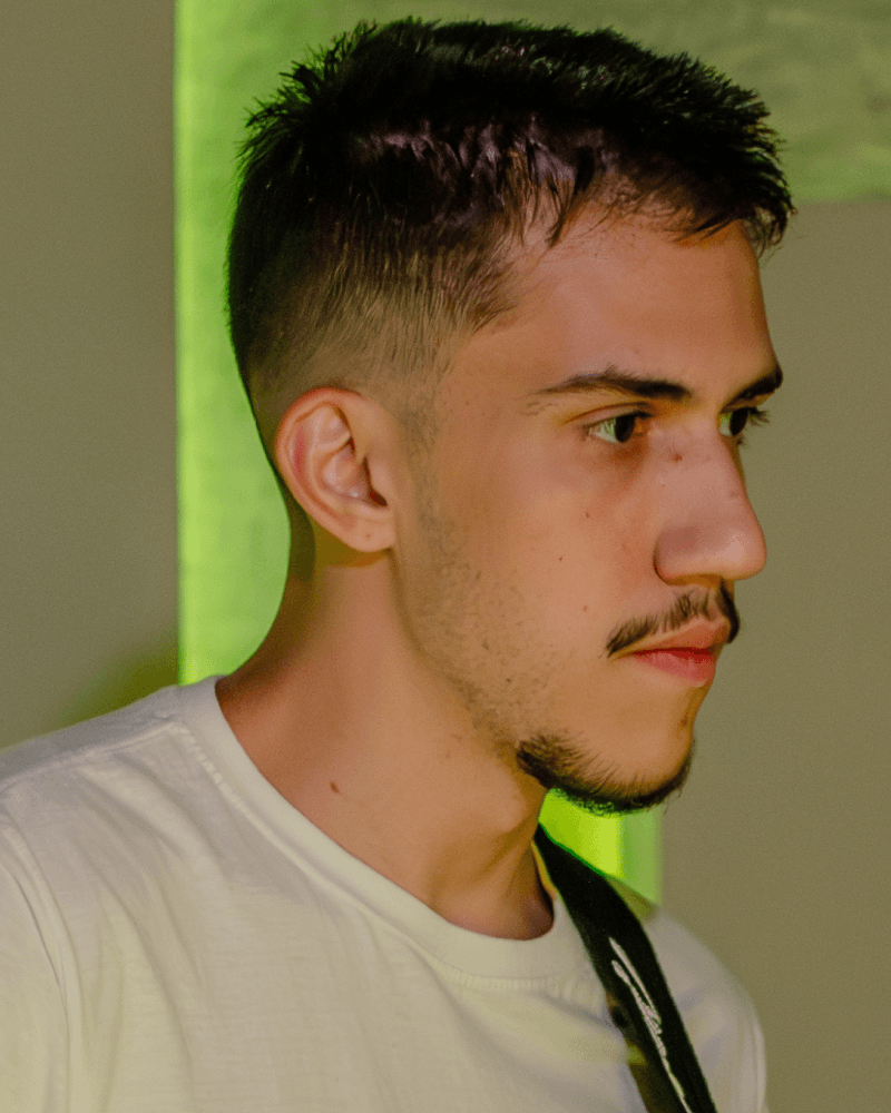 Mudrah tocando ao vivo